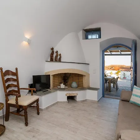 Casa Vedema Trifillianika