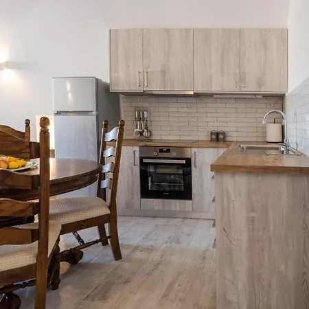 Semesterbostad Casa Vedema Trifillianika